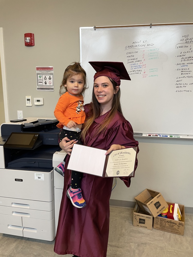 Amber Beaulieu graduation photo adult education