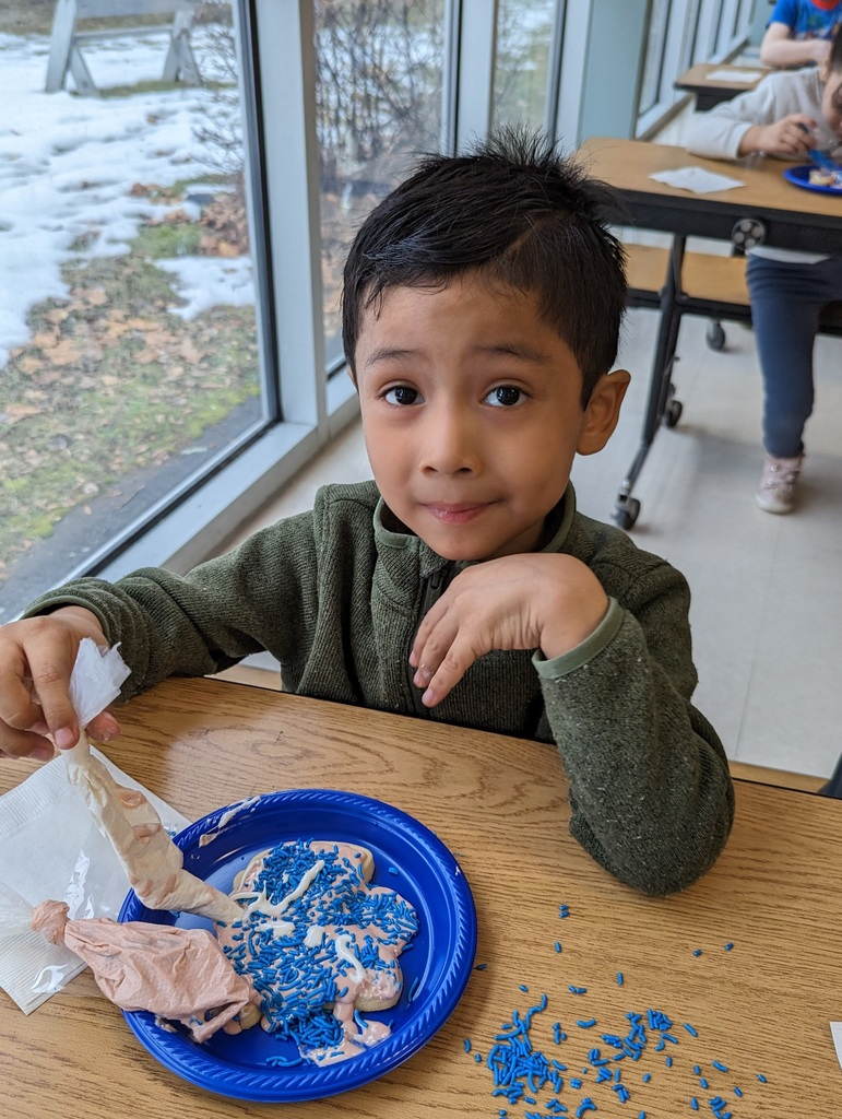 McDonough students decorate cookies after collecting the most change for the school change drive